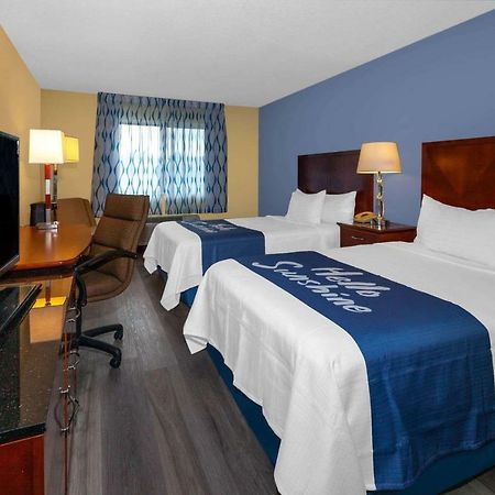 Days Inn By Wyndham Milan Sandusky South Eksteriør billede