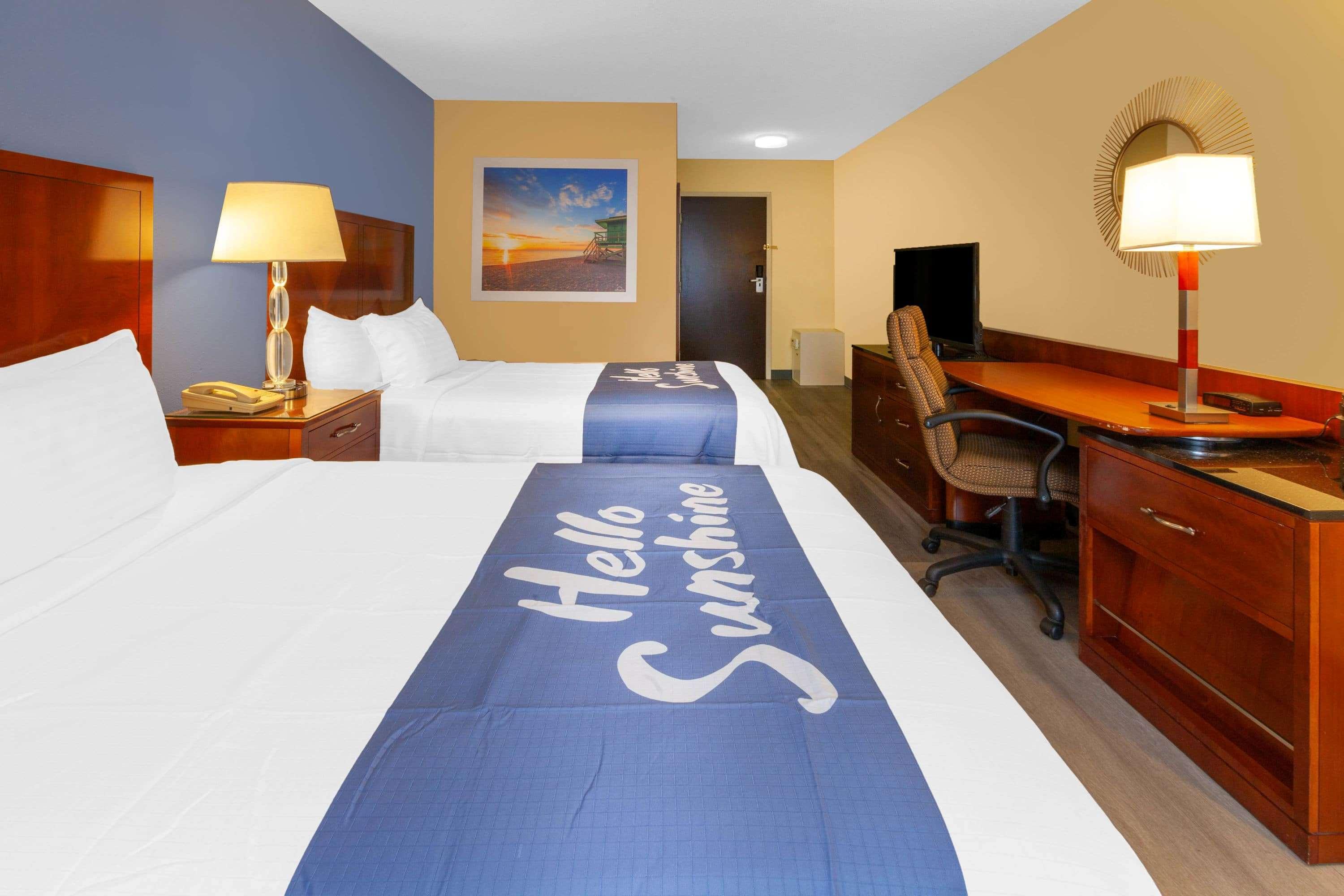 Days Inn By Wyndham Milan Sandusky South Eksteriør billede