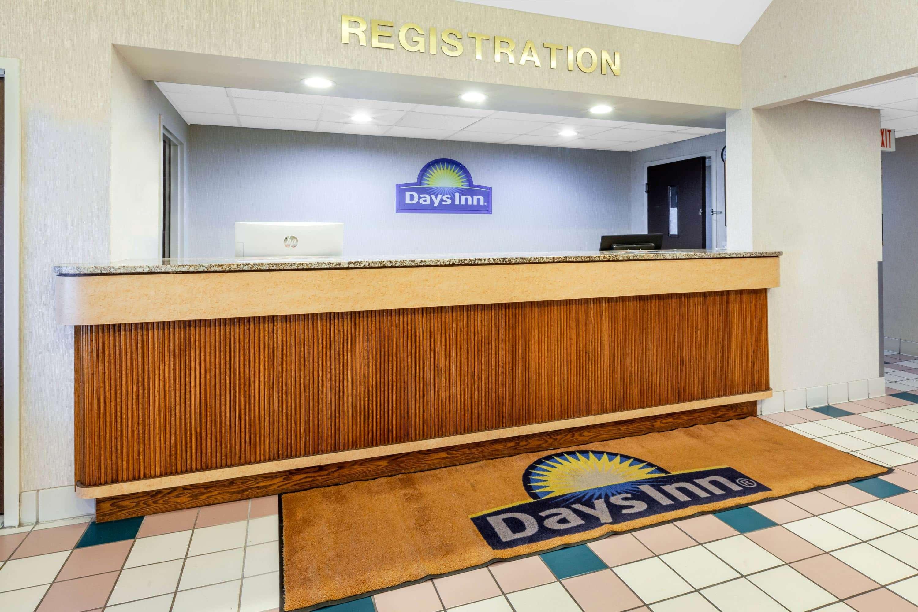 Days Inn By Wyndham Milan Sandusky South Eksteriør billede